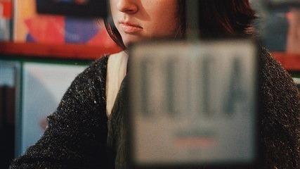 Foto de Una mentira quizá necesaria por undefined.