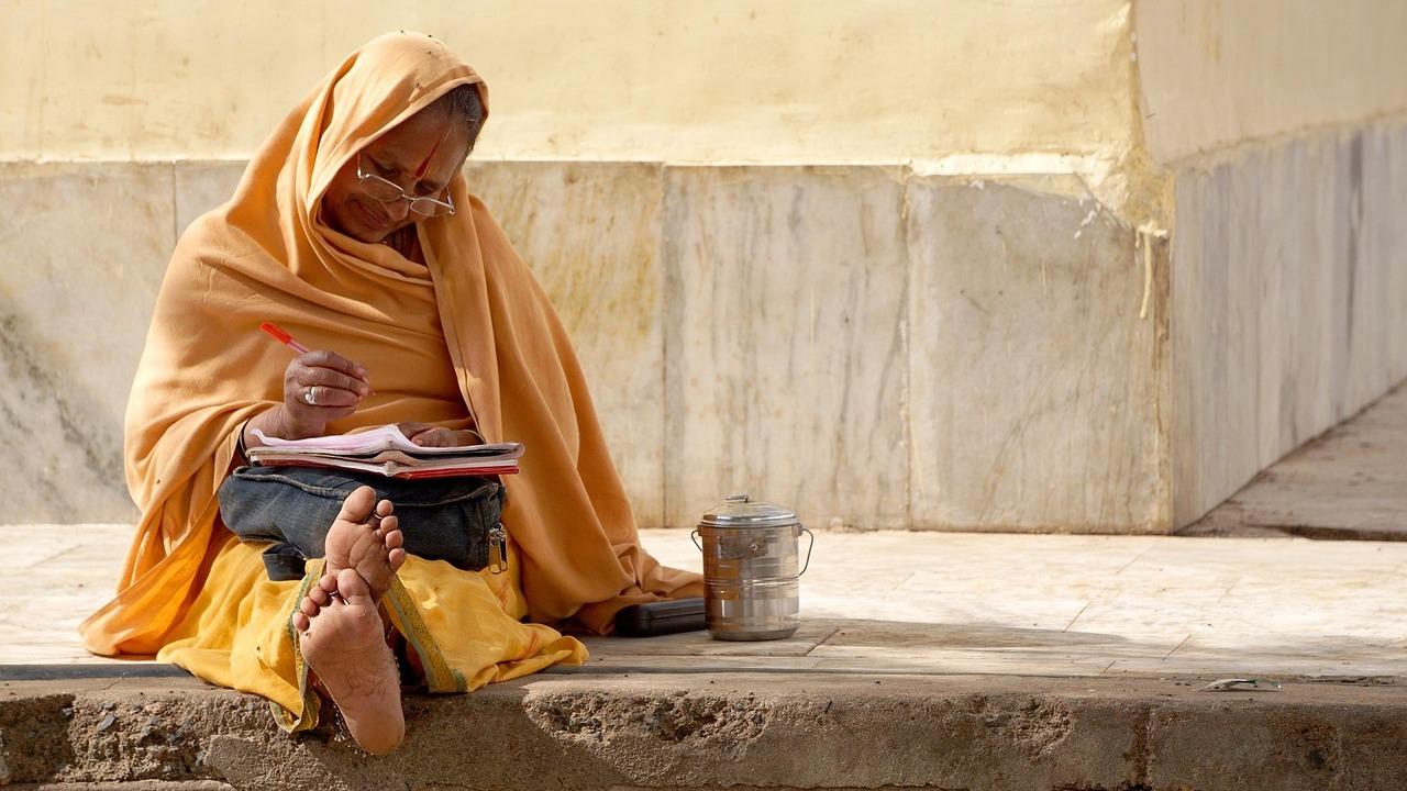 Foto de Hipótesis para un multiverso poético por undefined.